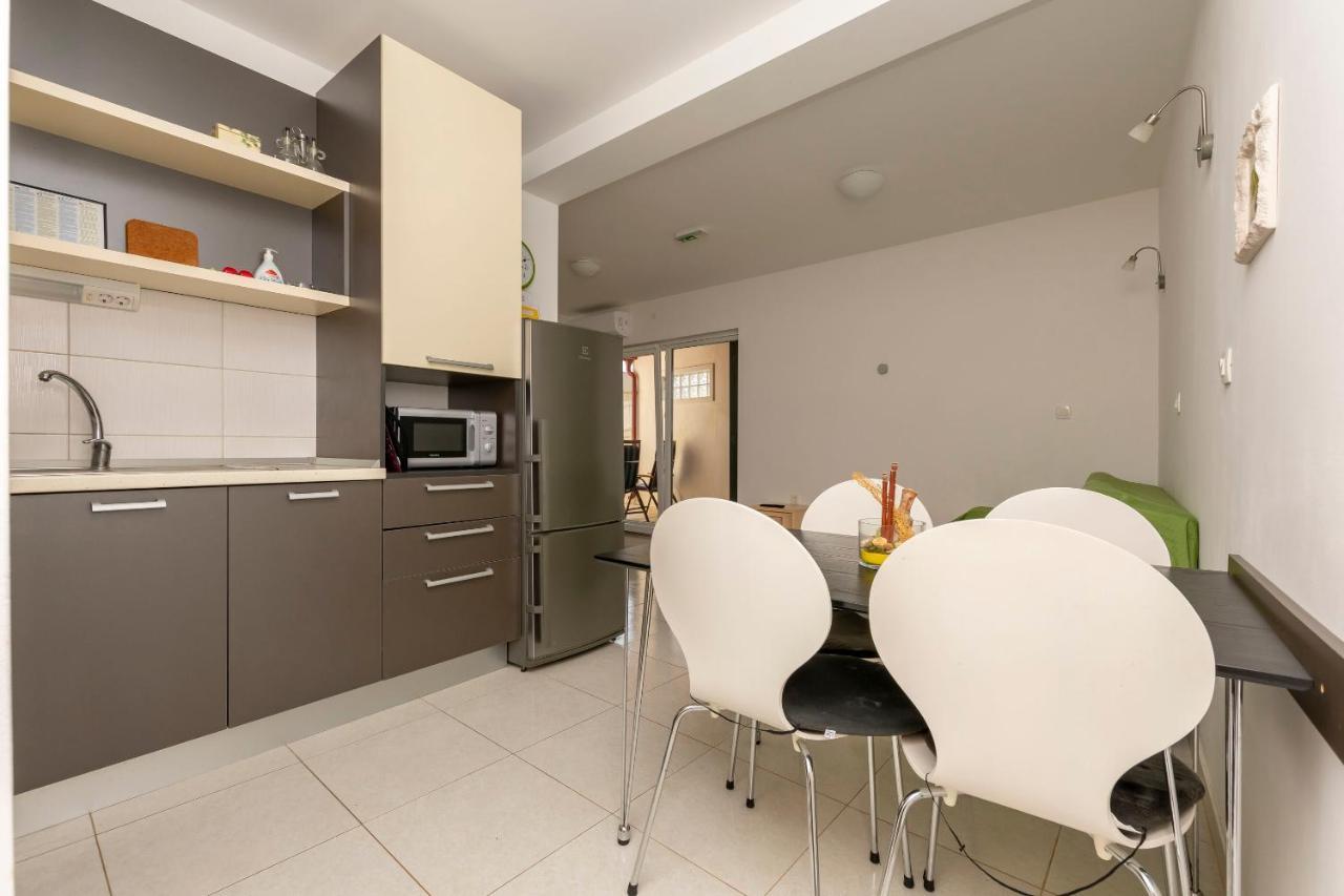 Apartments Djani มีมิตเซ ภายนอก รูปภาพ