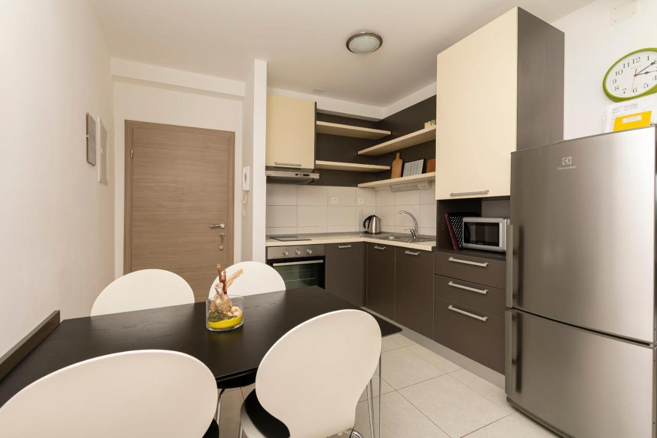 Apartments Djani มีมิตเซ ภายนอก รูปภาพ