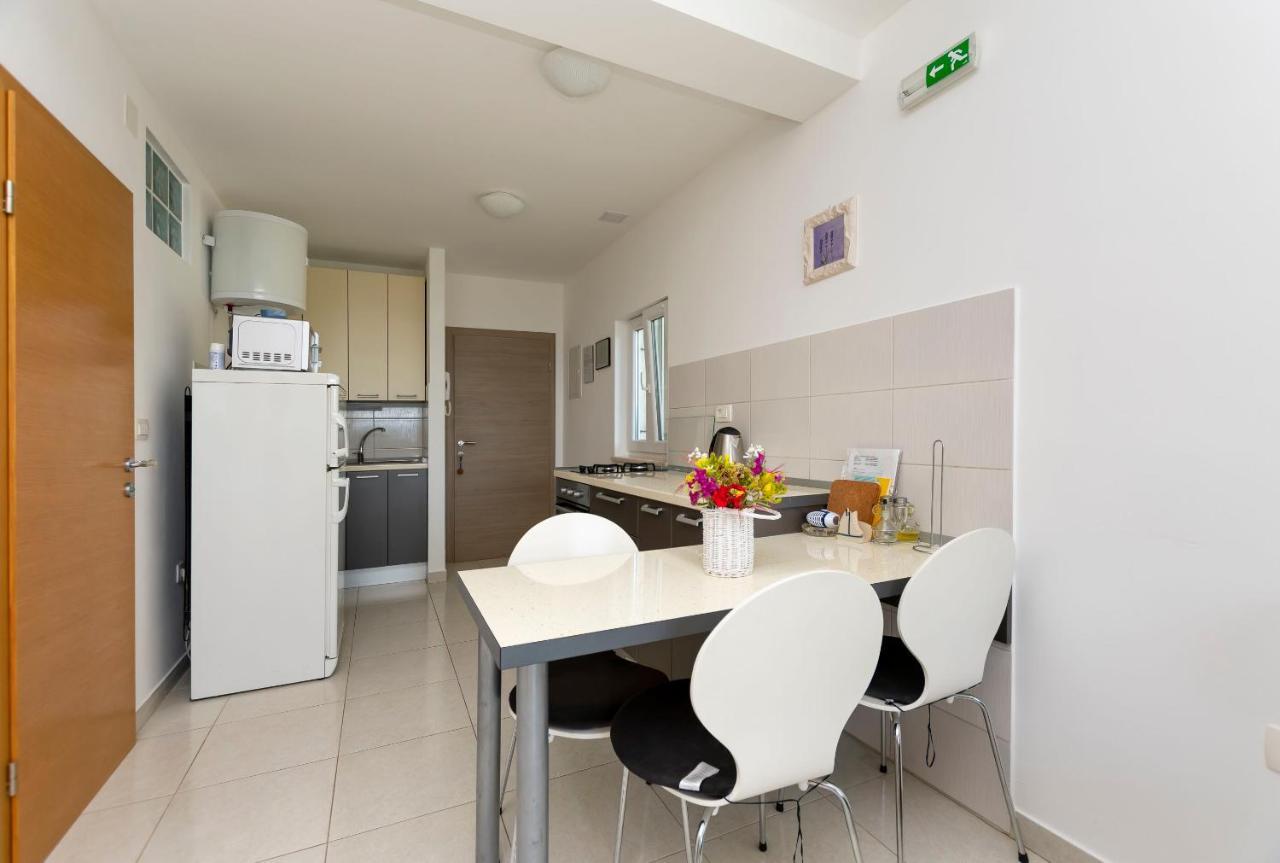 Apartments Djani มีมิตเซ ภายนอก รูปภาพ